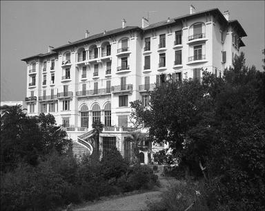 Vue d'ensemble de la façade sud.
