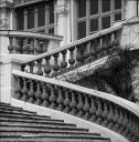 Façade sud. Détail de l'escalier.