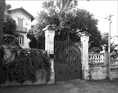 Portail d'entrée.