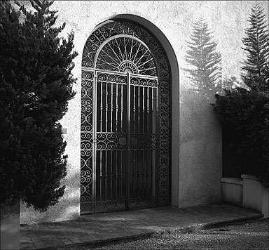 Portail d'entrée.