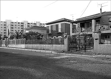 Rue S. Huguetto. Alignement nord.