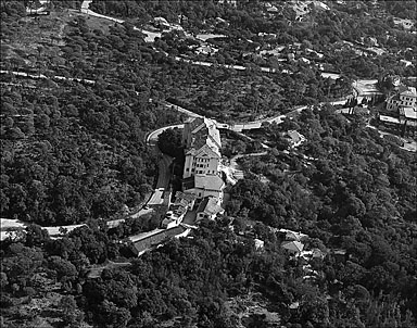 Vue arienne prise de l'ouest.