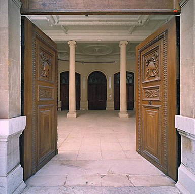 Vestibule.
