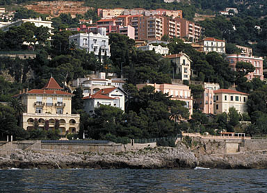 Vue de situation depuis la mer.