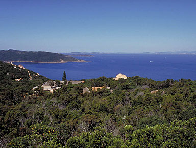 Village pris de l'est.