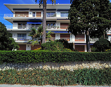 Façade ouest vers la mer.