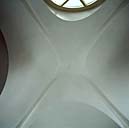 Le couloir axial. Vue d'une voûte.