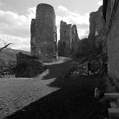 Le château vieux, vu de la cour.