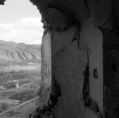 Tour 2, rez-de-chaussée. Vestiges intérieurs.
