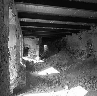 Bâtiment A, rez-de-chaussée. Salle Aa vue vers le nord.