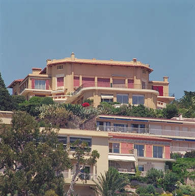 Vue d'ensemble de la façade sud-est.
