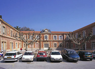 Vue d'ensemble prise de l'ouest.