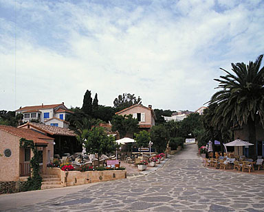 Place André et Gaston Durville et corniche de l'Arbousier.