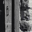 Loquet de la porte d'entrée. Inscription : A ? 80 P.