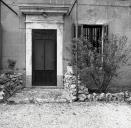 Logis de maître, porte d'entrée.