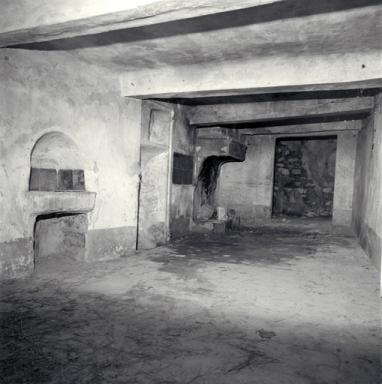 Premier étage, cuisine.
