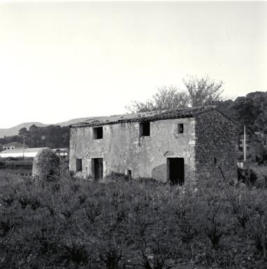 Vue d'ensemble prise du sud-est.