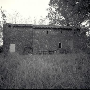 Vue d'ensemble des façades postérieures.