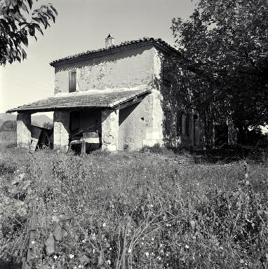 Vue de volume prise de l'ouest.