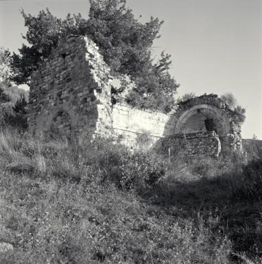 Vue d'ensemble prise de l'ouest.