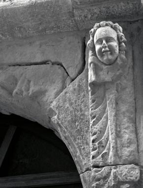 11, rue Nationale. Porte d'entrée, détail.