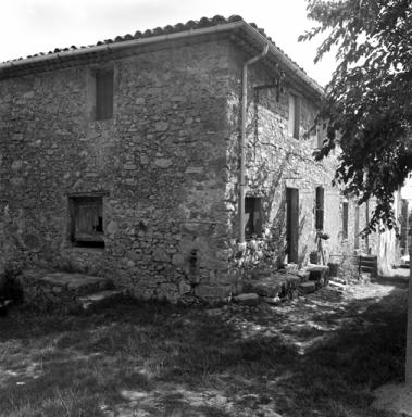 Maison parcelle 1047 et rue.