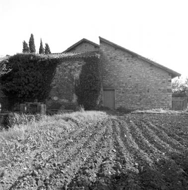 Vue d'ensemble des murs pignons nord.