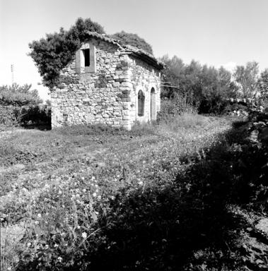 Vue de volume prise de l'ouest.