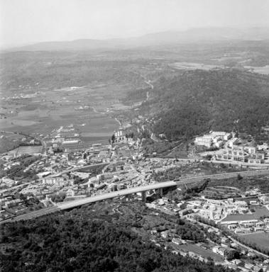 Vue aérienne prise du nortd-est.