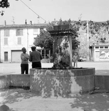 Vue d'ensemble prise de l'ouest.