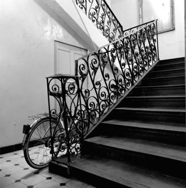 Départ de la ferronnerie de la rampe d'escalier.