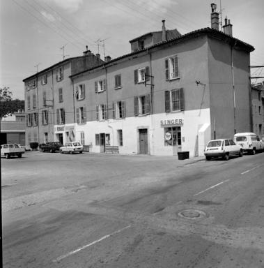 Ilot situé à l'emplacement de l'ancien couvent Saint-Catherine, vue générale des façades.