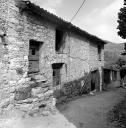 Ecuries et granges parcelles 228-229.