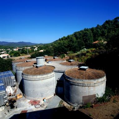 Ensemble de cuves extérieures.