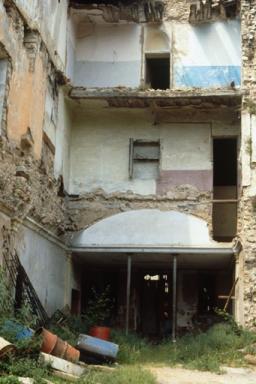 Aile écroulée en 1977. Trace de la chapelle aménagée à la fin du siècle dernier.