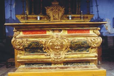 Autel, vue générale.