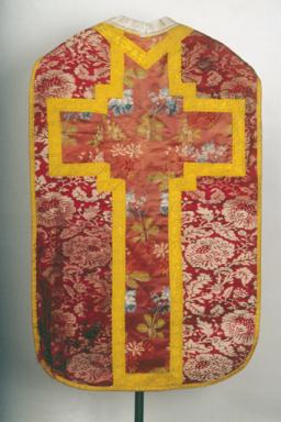 Chasuble, vue d'ensemble du dos.
