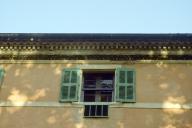 Façade, dernier niveau.