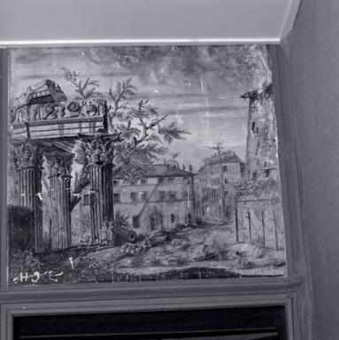 Dessus de porte, 2e étage (2)