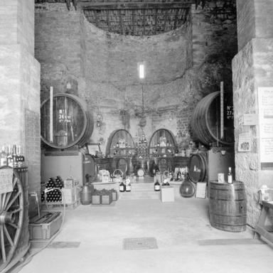 Partie des thermes remployée dans le négoce du vin.