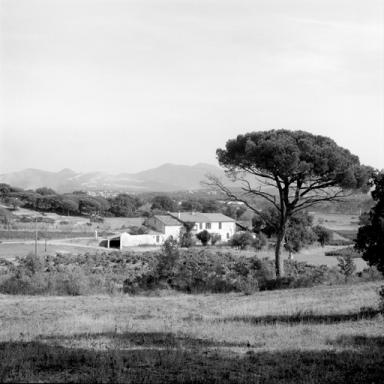 Vue prise de l'ouest.