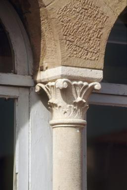 Corps de bâtiment est, élévation est, 2eme niveau- 5eme travée, fenêtre jumelée.