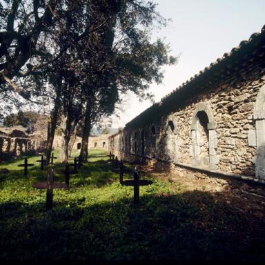 Grand cloître. Vue d'ensemble prise du sud-est.