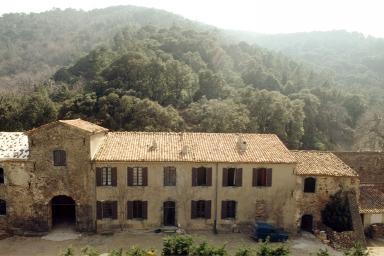 Bâtiment A, corps 2, 3 et 4, élévation nord, vue d'ensemble prise du sud.