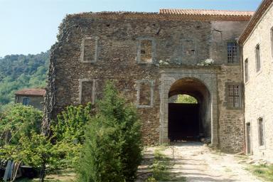 Bâtiment C, aile est, élévation nord, vue d'ensemble.