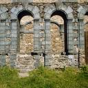 Petit cloître, galerie est, arcades 2 et 3.