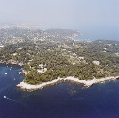 Vue aérienne générale prise du sud.