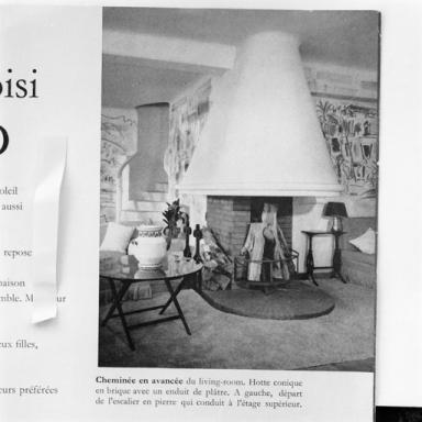 Rez-de-chaussée. Le living-room. Vue de volume de la cheminée.