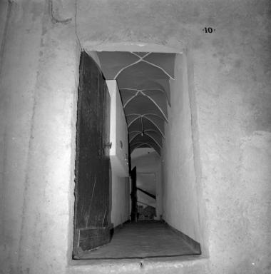 Couloir voûté.