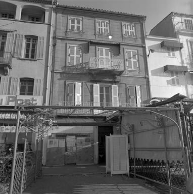 Façade.